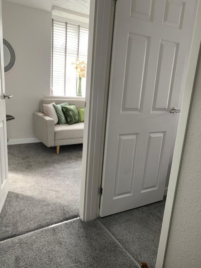 The Greens Apartment Farnworth Zewnętrze zdjęcie